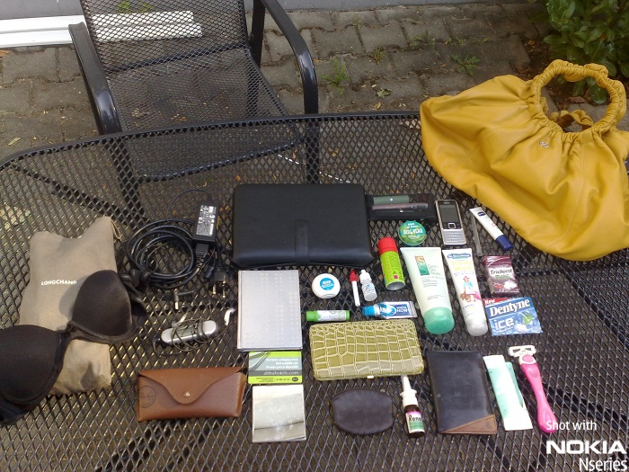 Whats in your bag, Stella Ermi? Whats Stella Inhalt 2108009 Whats in your bag, Stella Ermi?