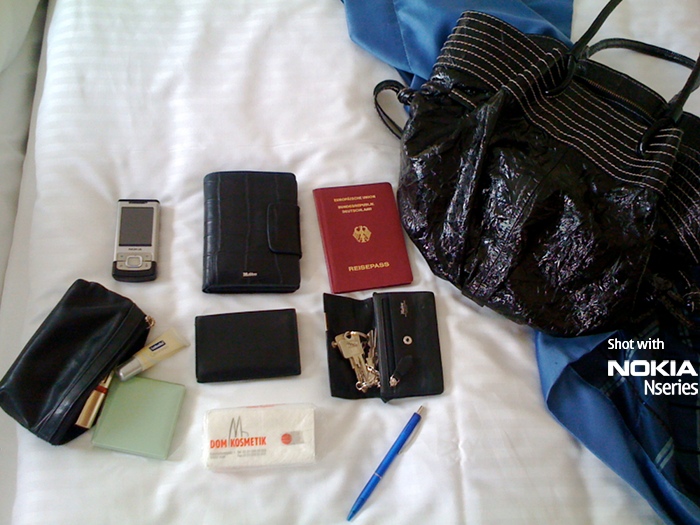 Whats in your bag, Lale Akgün? Whats in your bag, Lale Akgün?